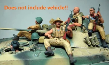 1:35 Смола Модель Солдат Человек Советский Спецназ Не включает в себя транспортное средство Сцена требует ручной покраски Модель 5 человек