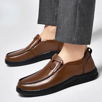 Мужские лоферы Мягкие мокасины Высококачественная кожаная обувь весна и осень Мужская обувь на плоской подошве Черная / коричневая мягкая фасольная обувь Zapatos