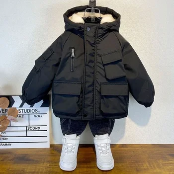 Новая зимняя пуховая хлопчатобумажная куртка для мальчиков Черное пальто с капюшоном Детская верхняя одежда Подростковая 3-8Y Детская парка Мягкий снежный комбинезон XMP323