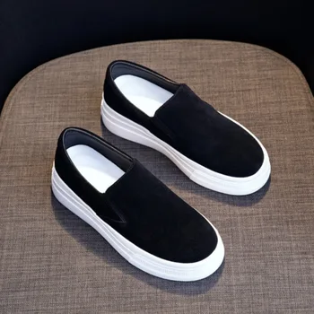 Обувь для женщин Весенние кроссовки для отдыха Новая женская ленивая обувь Легкая толстая подошва Натуральная кожа Доска Обувь Платформа
